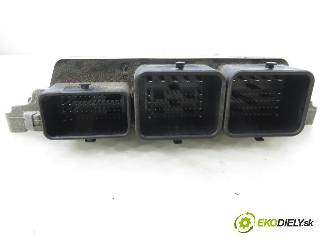 PEUGEOT 5008 (0U_, 0E_) VAN 2010 82,00 1.6 HDi - 9HR (DV6C) 1560,00 Riadiaca jednotka Motor S180075002H ; 9675391480