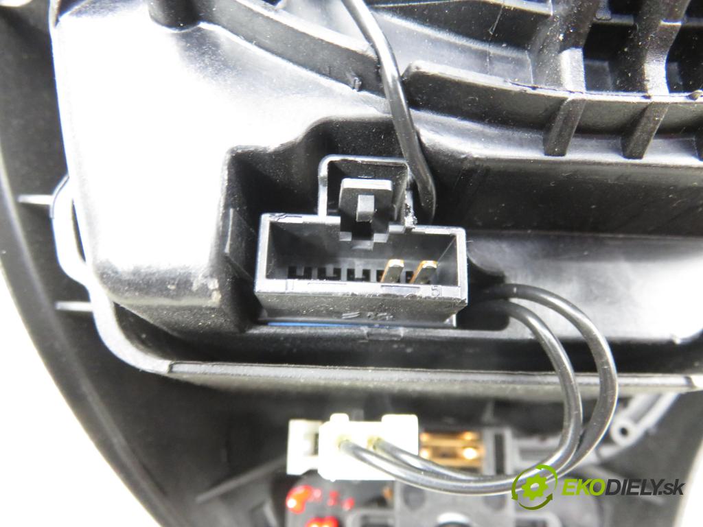 PEUGEOT 5008 (0U_, 0E_) VAN 2010 82,00 1.6 HDi - 9HR (DV6C) 1560,00 AirBag air BAG volantu 96845302ZE