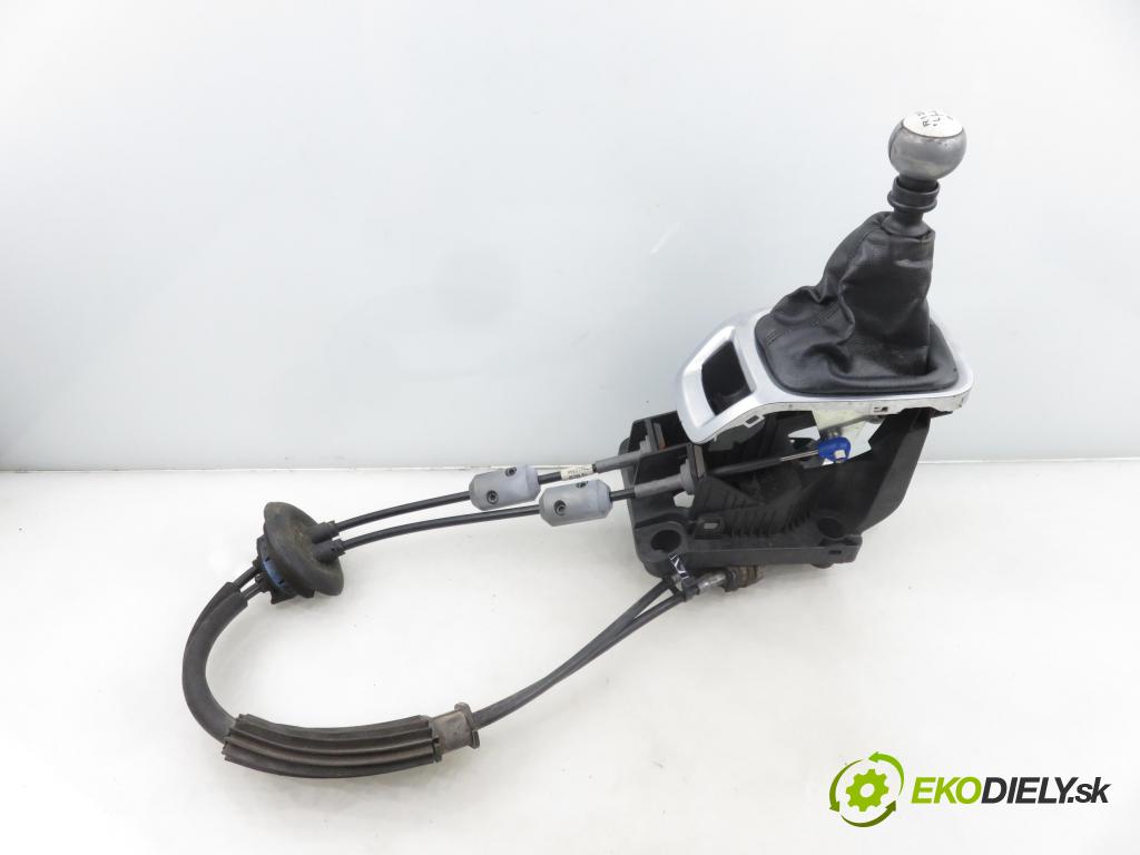 PEUGEOT 5008 (0U_, 0E_) VAN 2010 82,00 1.6 HDi - 9HR (DV6C) 1560,00 ZVEDÁK: 9672372980