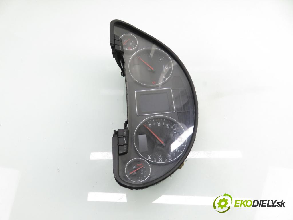 AUDI A4 (8E2, B6) SEDAN 2002 132,00 2.5 TDI quattro - AKE 2496,00 prístrojovka elektrický 8E0920900K ; 0263626035