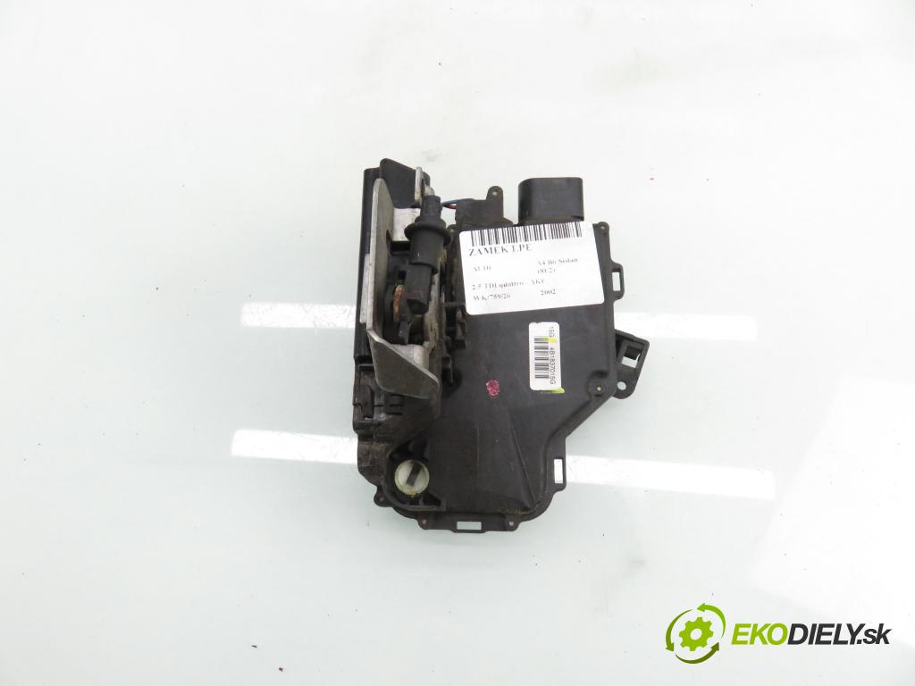 AUDI A4 (8E2, B6) SEDAN 2002 132,00 2.5 TDI V6 180 quattro - AKE 2496,00 zámok 4B1837015G