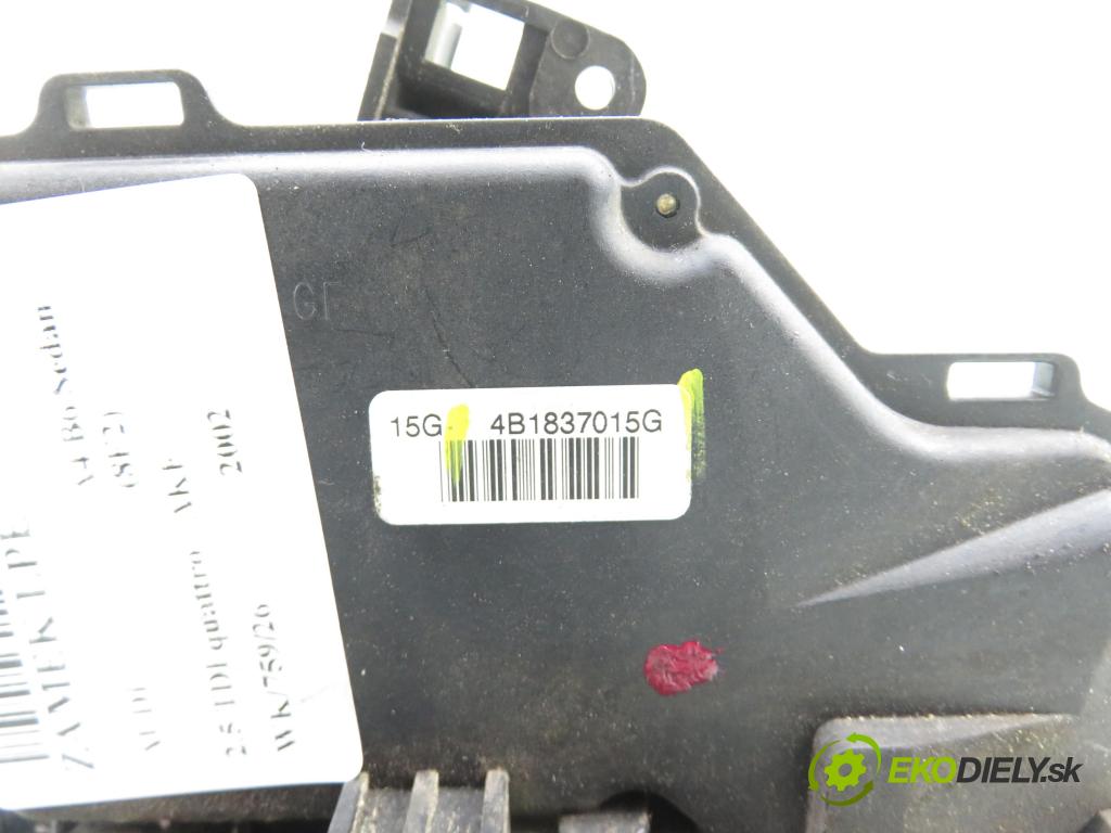 AUDI A4 (8E2, B6) SEDAN 2002 132,00 2.5 TDI V6 180 quattro - AKE 2496,00 zámok 4B1837015G