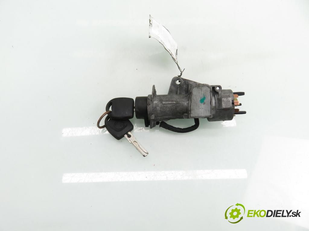 VW NEW BEETLE (9C1, 1C1) HB 2002 55,00 1.4 - BCA 1390,00 spinačka 4B0905851C (Spínacia skrinka)