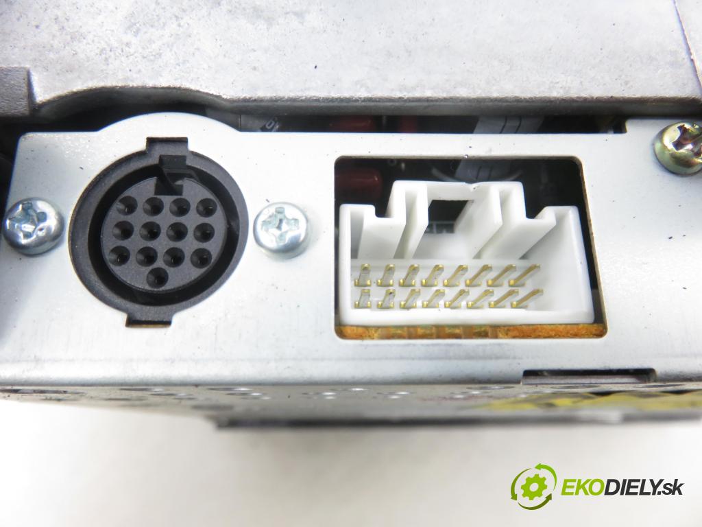 MITSUBISHI PAJERO PININ (H6_W, H7_W) TERENOWY 2005 84,00 1.8 (H76W, H66W) - 4G93 (SOHC 16V) 1834,00 RADIO CD MZ312720