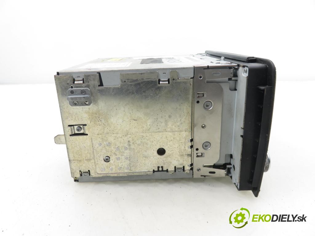 AUDI A3 (8P1) HB 2003 77,00 1.9 TDI - BKC 1896,00 RADIO CD 8P0035186G