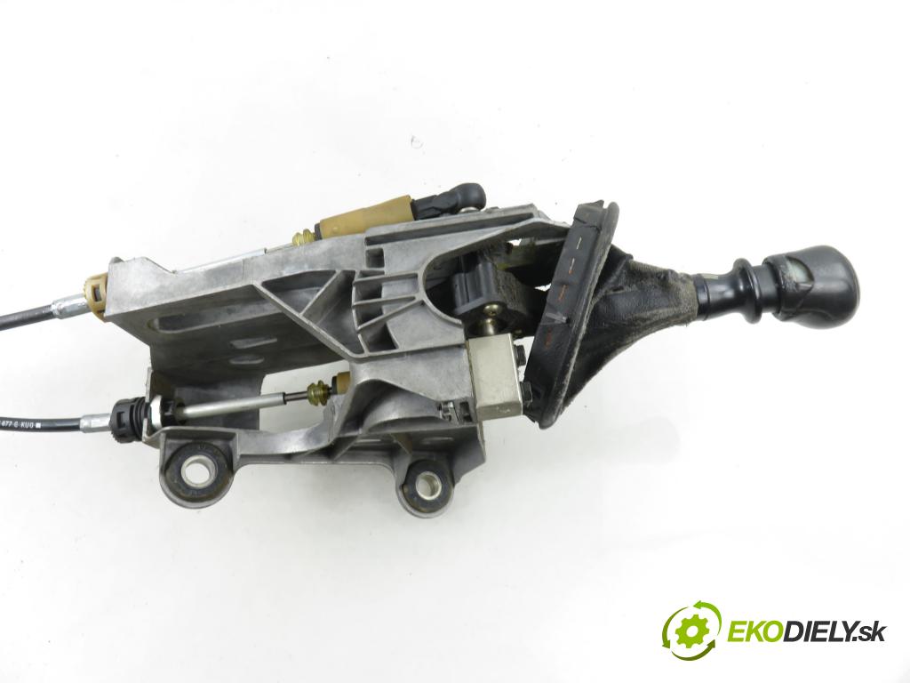 VW TRANSPORTER V Autobus (7HB, 7HJ, 7EB, 7EJ, 7EF, 7EG, 7HF, 7E BUS 2003 77,00 1.9 TDI - AXB 1896,00 ZVEDÁK: 7H0711061C