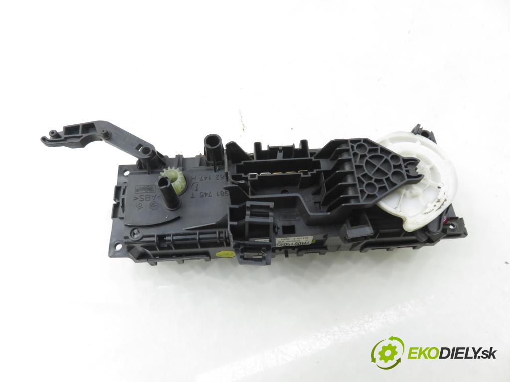 VW TRANSPORTER V Autobus (7HB, 7HJ, 7EB, 7EJ, 7EF, 7EG, 7HF, 7E BUS 2003 77,00 1.9 TDI - AXB 1896,00 Panel kúrenia 7H0819045A ; 7H0819045A9B9