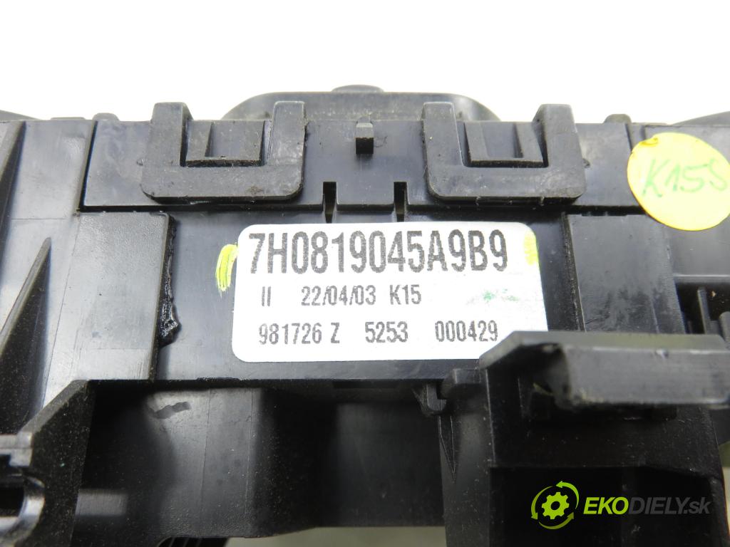 VW TRANSPORTER V Autobus (7HB, 7HJ, 7EB, 7EJ, 7EF, 7EG, 7HF, 7E BUS 2003 77,00 1.9 TDI - AXB 1896,00 Panel kúrenia 7H0819045A ; 7H0819045A9B9