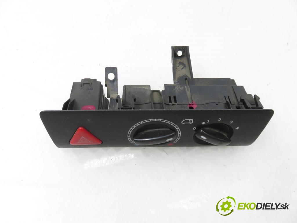 VW TRANSPORTER V Autobus (7HB, 7HJ, 7EB, 7EJ, 7EF, 7EG, 7HF, 7E BUS 2003 77,00 1.9 TDI - AXB 1896,00 Panel kúrenia 7E0919158