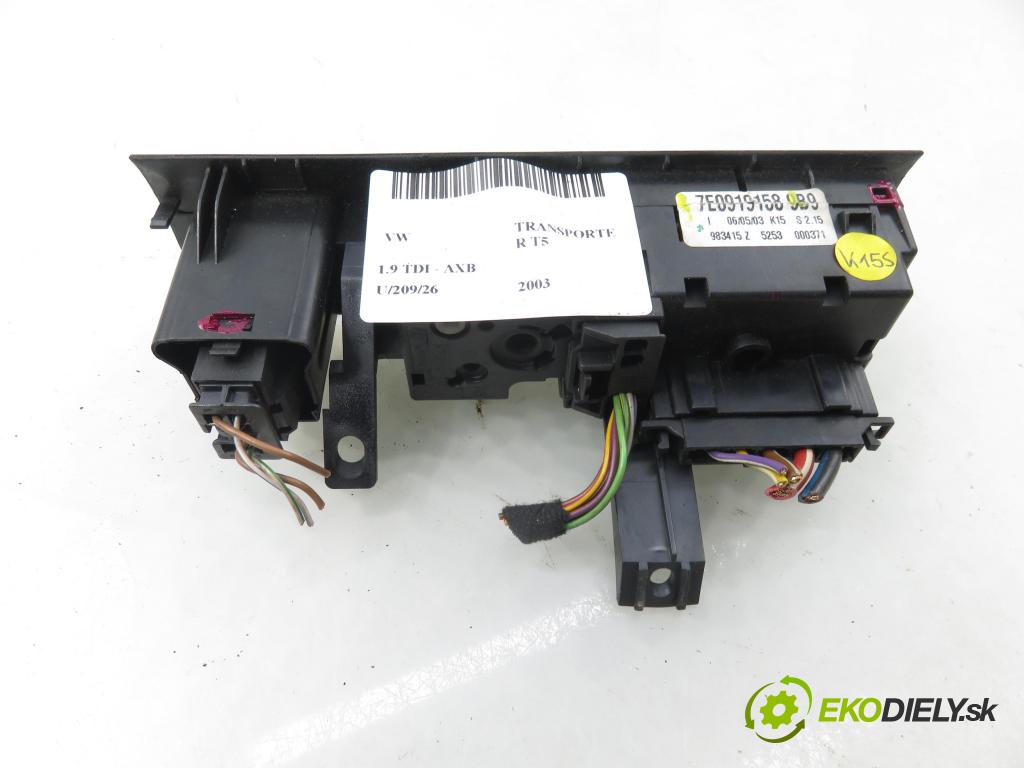 VW TRANSPORTER V Autobus (7HB, 7HJ, 7EB, 7EJ, 7EF, 7EG, 7HF, 7E BUS 2003 77,00 1.9 TDI - AXB 1896,00 Panel kúrenia 7E0919158