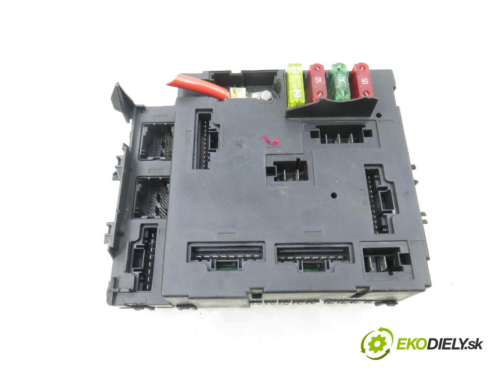 SMART FORTWO Coupe (450) HB 2004 37,00 0.7 (450.330) - M 160.920 698,00 MODUL BSI 0011868V011 ; 5WK45090