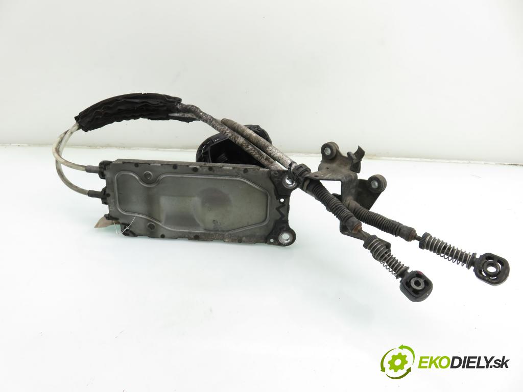 SEAT LEON (1M1) HB 2001 81,00 1.9 TDI - ASV 1896,00 ZVEDÁK: 