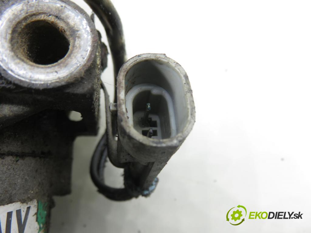 OPEL MERIVA A nadwozie wielkoprzestrzenne (MPV) (X03) HB 2003 77,00 1.6 16V 105 - Z 16 XEP 1598,00 KOMPRESOR: klimatizace  (Kompresor klimatizace)