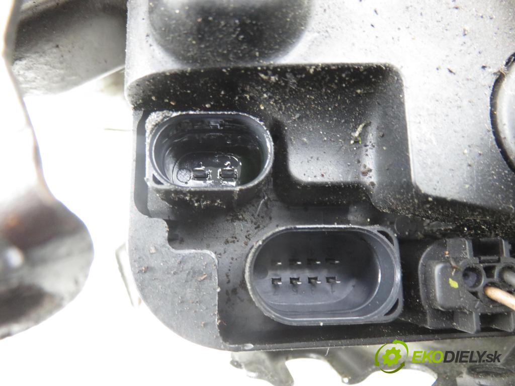 VW TOURAN (1T1, 1T2) MINIVAN 2008 125,00 2.0 TDI - BMN 1968,00 Webasto 1K0815065AG ; 9013858E ; 9013016C (Webasto (nezávislé kúrenie))