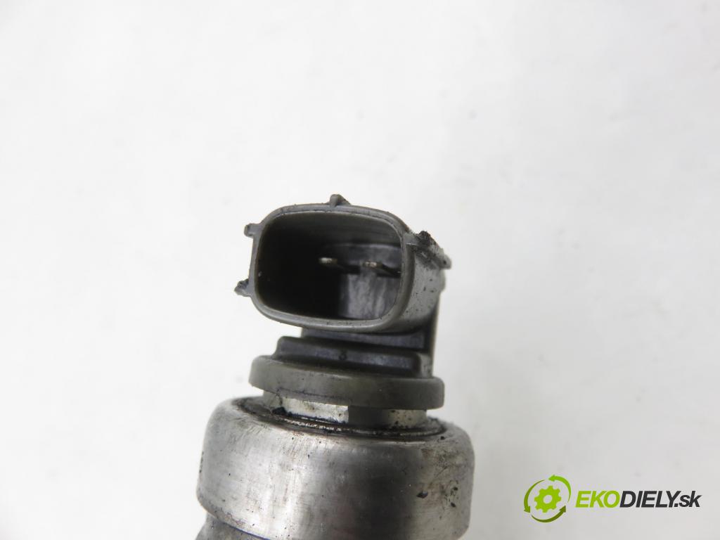 TOYOTA COROLLA Verso (ZER_, ZZE12_, R1_) MINIVAN 2005 85,00 2.0 D-4D (CUR10_) - 1CD-FTV 1995,00 vstrekovač 236700G010 (Vstrekovač paliva)