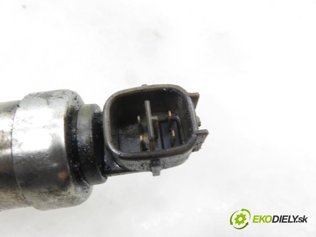 TOYOTA RAV 4 II (_A2_) SUV 2003 85,00 2.0 D-4D 4WD (CLA20_, CLA21_) - 1CD-FTV 1995,00 vstrekovač 2367027030 (Vstrekovač paliva)