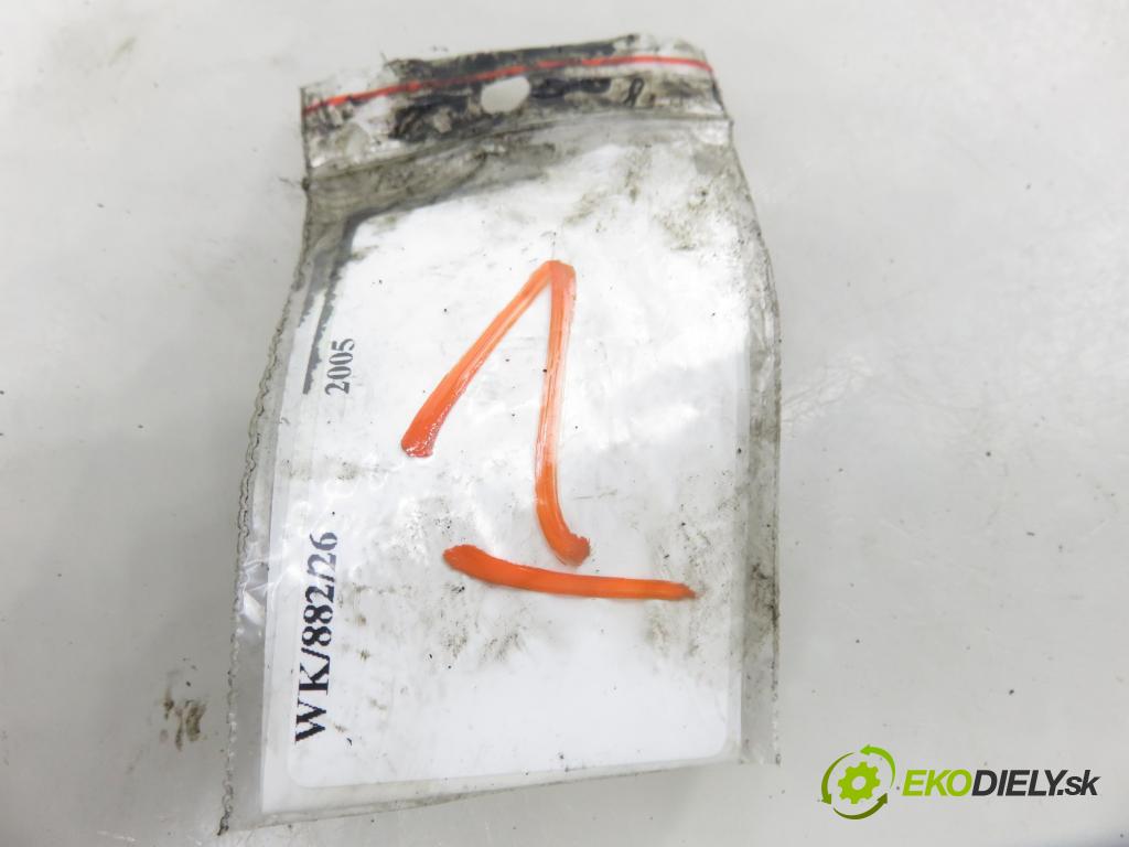TOYOTA COROLLA Verso (ZER_, ZZE12_, R1_) MINIVAN 2005 85,00 2.0 D-4D (CUR10_) - 1CD-FTV 1995,00 vstrekovač 236700G010 (Vstrekovač paliva)