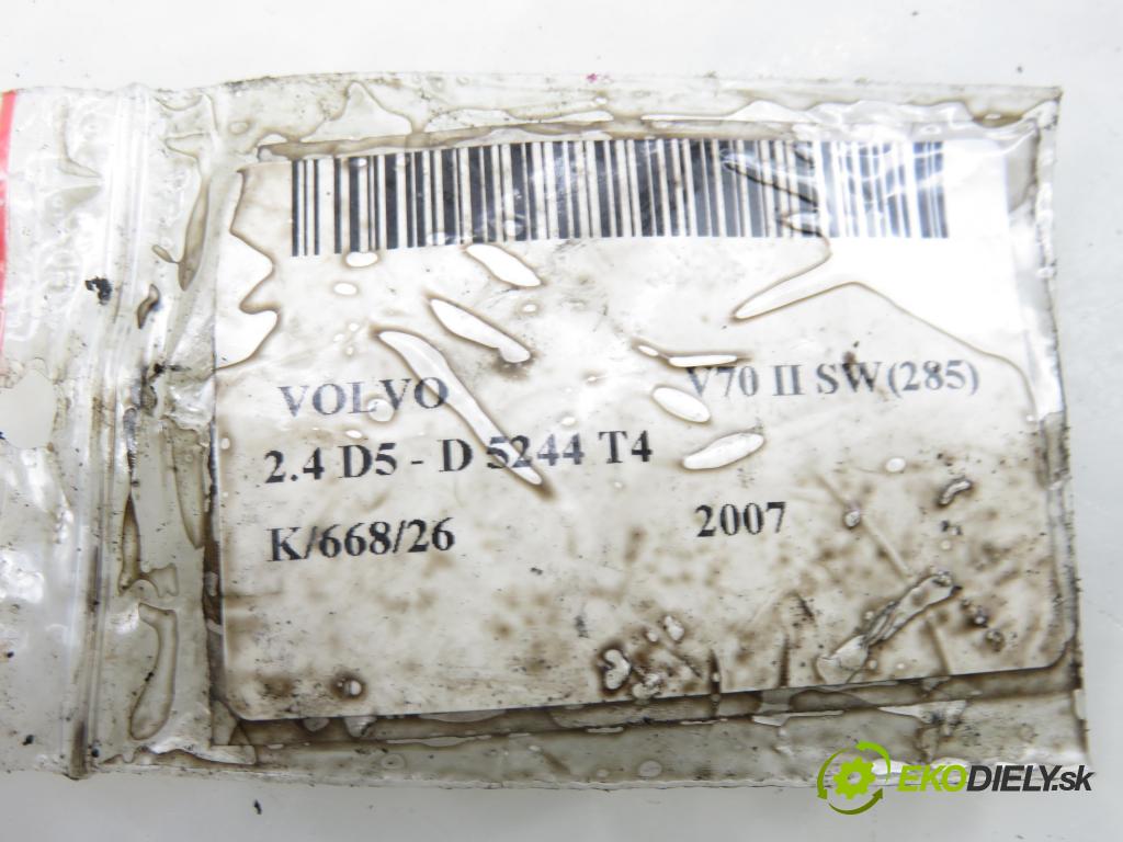 VOLVO V70 II SW (285) KOMBI 2007 136,00 2.4 D5 - D 5244 T4 2400,00 vstrekovač 0445110251 ; 30750283 (Vstrekovač paliva)