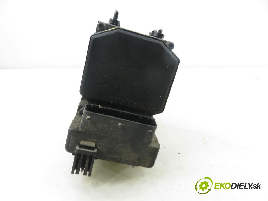 VW TRANSPORTER IV Skrzynia (70XA) BUS 2000 50,00 1.9 TD - ABL 1896,00 Pumpa ABS 0273004211 ; 7D0614111B ; 0265220432 (Pumpa ABS)