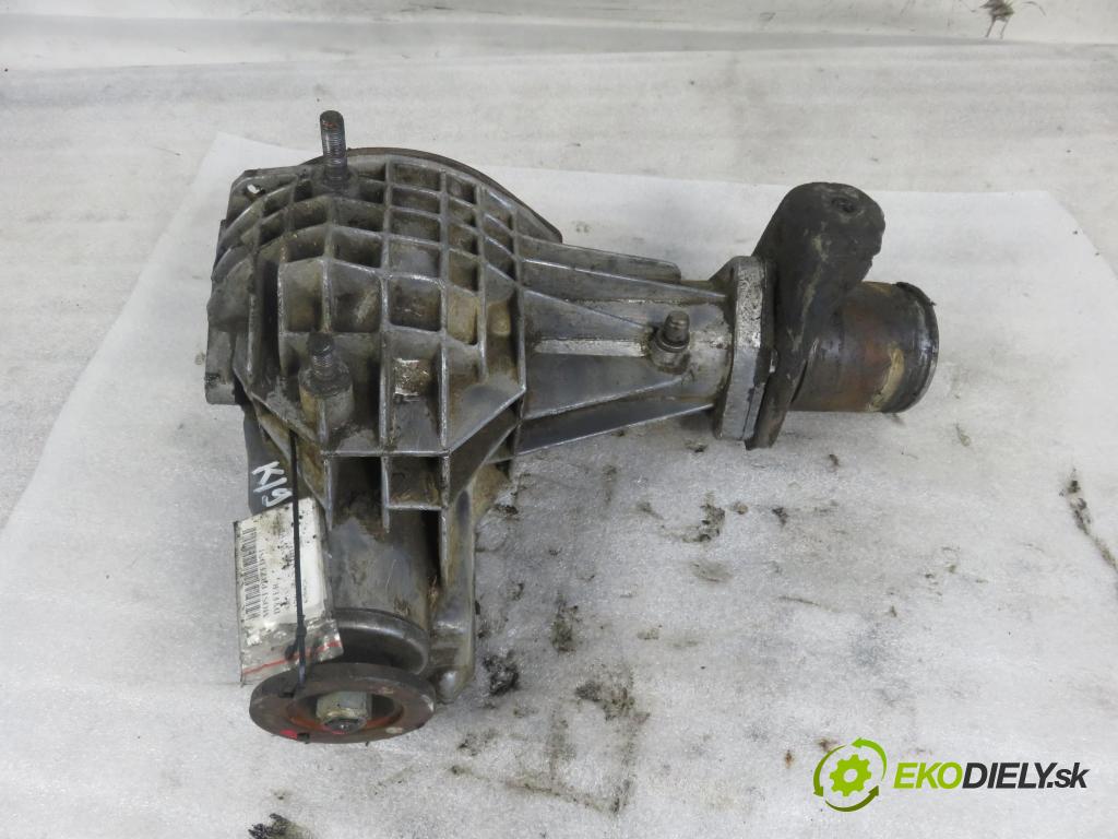 LADA NIVA (2121) TERENOWY 2001 59,00 1700 i 4x4 - BA3 21214 1690,00 Most přední část 