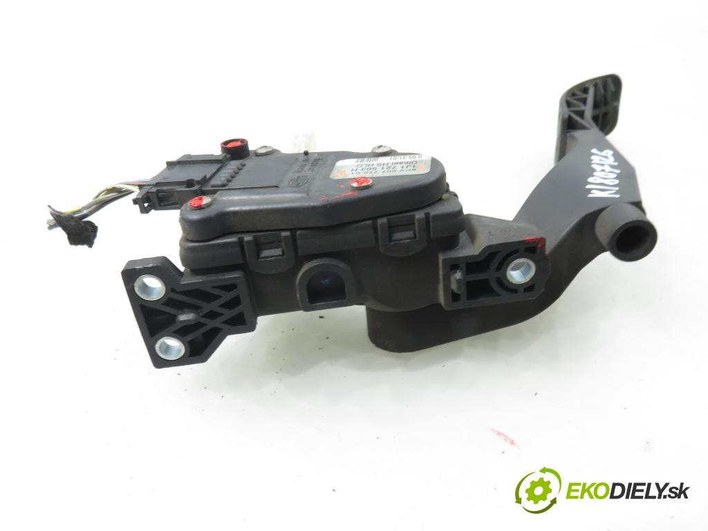 AUDI A3 (8L1) HB 2001 96,00 1.9 TDI PD 130 - ASZ 1896,00 potenciometr plynového pedálu 6PV00777001 ; 1J1721503H (Potenciometr plynového pedálu)