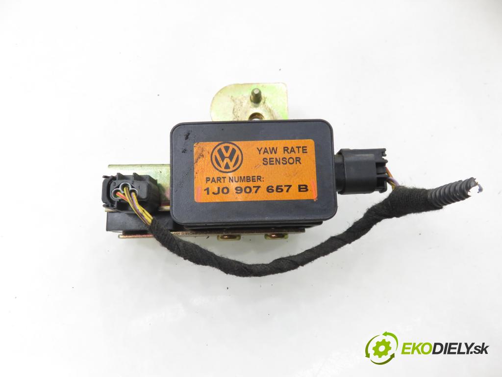 AUDI A3 (8L1) HB 2001 96,00 1.9 TDI - ASZ 1896,00 snímač ESP 10098004632 ; 1J1907637B ; 1J0907657B
