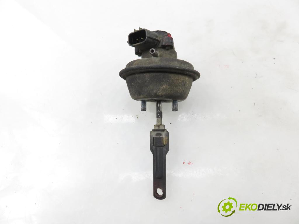 FORD MONDEO IV Turnier (BA7) KOMBI 2010 103,00 2.0 TDCi - QXBB 1997,00 nastavovač turba 72429018 (Motorek ostatní)