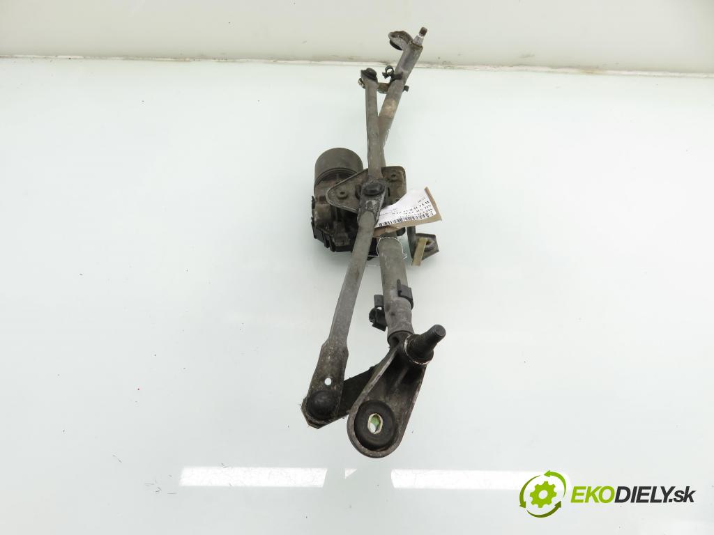 AUDI A4 (8E2, B6) SEDAN 2001 96,00 1.9 TDI PD 130 - AWX 1896,00 Motorček stieračov 8E1955119 ; 0390241509