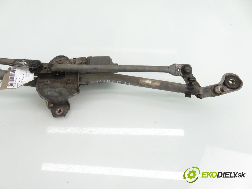 AUDI A4 (8E2, B6) SEDAN 2001 96,00 1.9 TDI PD 130 - AWX 1896,00 Motorček stieračov 8E1955119 ; 0390241509