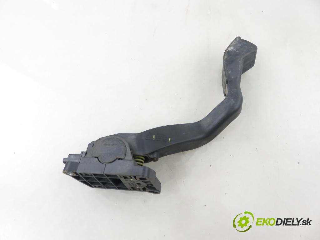 PEUGEOT 307 SW (3H) KOMBI 2003 100,00 2.0 HDi 135 - RHR (DW10BTED4) 1997,00 Potenciometer plynu 0280752251 ; 9646702180 ; F00C3E2427 (Potenciometer plynového pedálu)