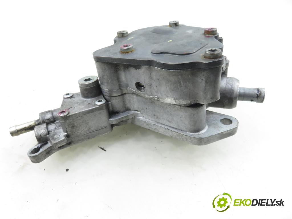 AUDI A3 (8L1) HB 2001 96,00 1.9 TDI PD 130 - ASZ 1896,00 pumpa vakuová 038145209A