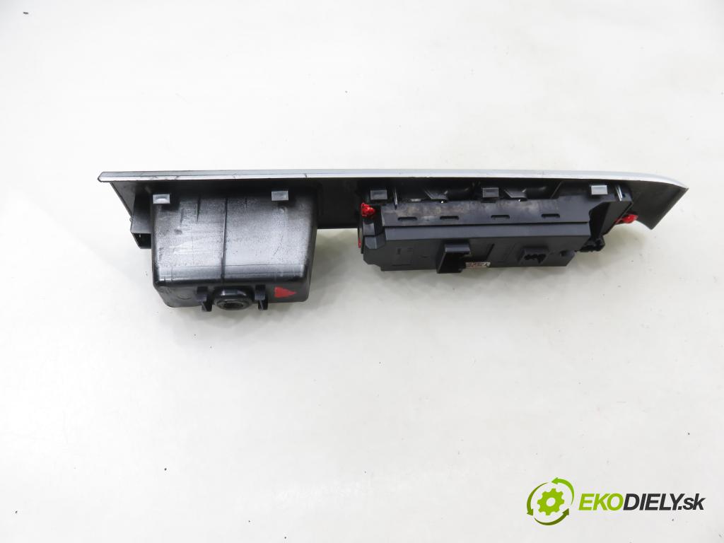 MAZDA 5 (CR19) MINIVAN 2005 107,00 2 - LFF7 1999,00 Panel ovládaní oken CC65684L6C
