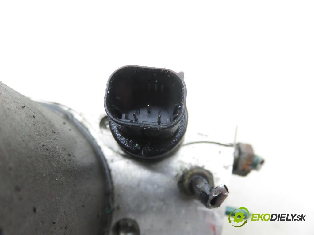 RENAULT SCENIC I (JA0/1_) MINIVAN 2001 79,00 1.6 - K4M 706 1598,00 pumpa ABS 0265950046 ; 0265226107 ; 8200090690 (Pumpa ABS)