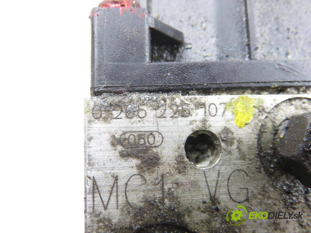 RENAULT SCENIC I (JA0/1_) MINIVAN 2001 79,00 1.6 - K4M 706 1598,00 pumpa ABS 0265950046 ; 0265226107 ; 8200090690 (Pumpa ABS)