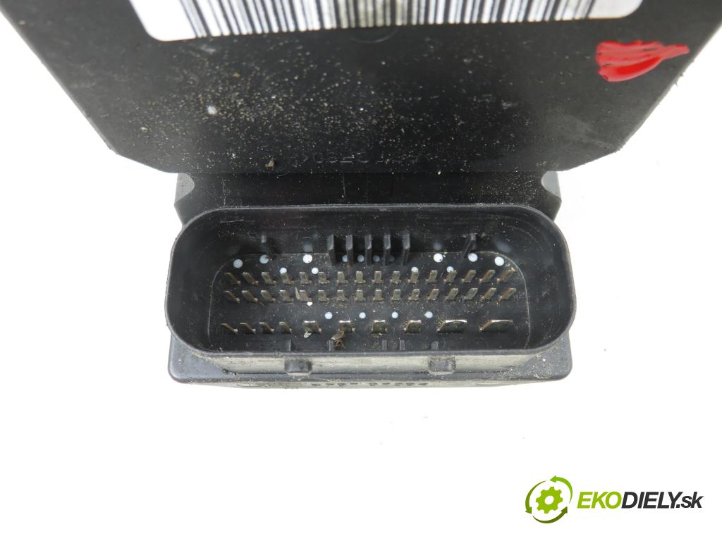 AUDI A4 (8E2, B6) SEDAN 2002 132,00 2.5 TDI quattro - AKE 2496,00 pumpa ABS 0265950011 ; 0265225048 ; 8E0614517 (Pumpa ABS)