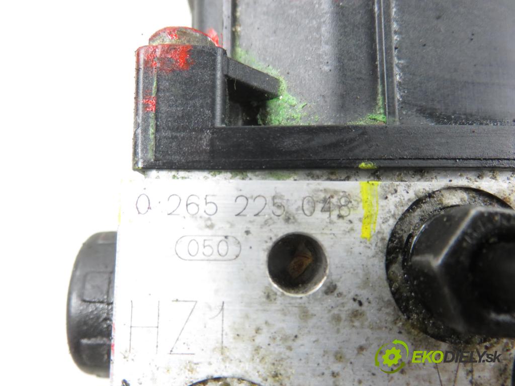 AUDI A4 (8E2, B6) SEDAN 2002 132,00 2.5 TDI quattro - AKE 2496,00 Pumpa ABS 0265950011 ; 0265225048 ; 8E0614517 (Pumpa ABS)