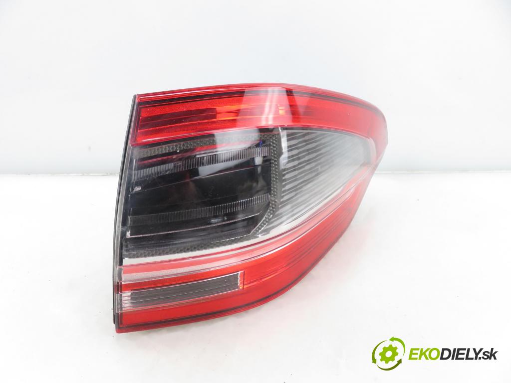 FORD S-MAX (WA6) MINIVAN 2010 103,00 2.0 TDCi - QXWC 1997,00 Svetlo pravé zadné 