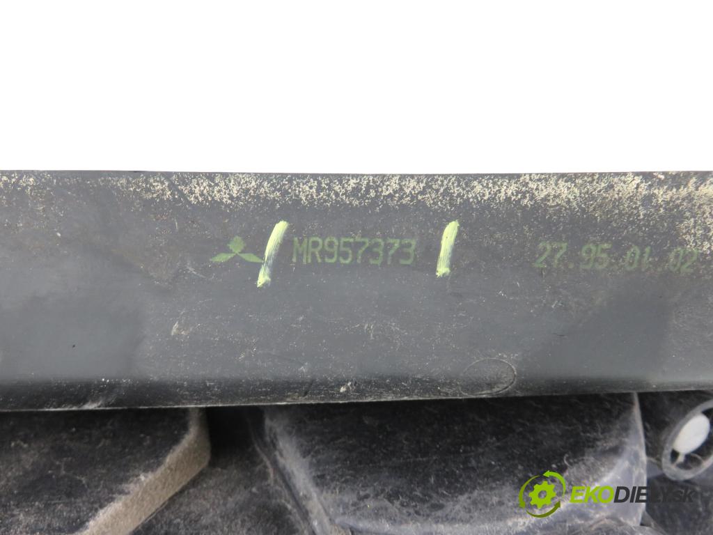 MITSUBISHI COLT VI (Z3_A, Z2_A) HB 2005 80,00 1.5 - 109 4A91 1499,00 světlo levé zadní MR957373