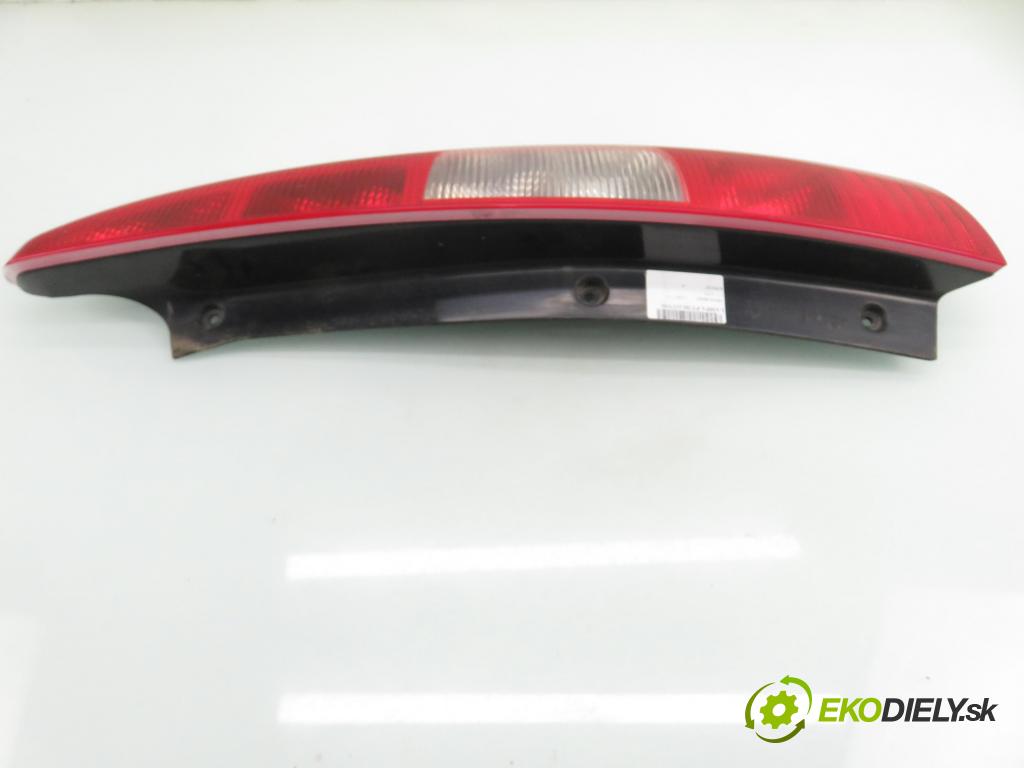 MITSUBISHI COLT VI (Z3_A, Z2_A) HB 2005 80,00 1.5 - 109 4A91 1499,00 světlo pravé zadní MR957374