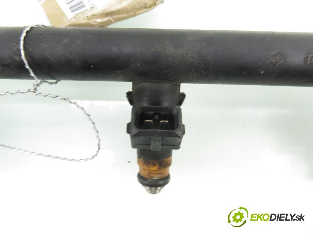 RENAULT SCENIC I (JA0/1_) MINIVAN 2001 79,00 1.6 - K4M 706 1598,00 Lišta vstrekovacia 7700112519 ; H029611 ; ITGM60 (Vstrekovacia lišta)