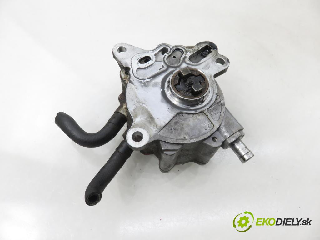 VW PASSAT B6 (3C2) SEDAN 2007 103,00 2.0 TDI 16V - BKP 1968,00 pumpa vakuová 03G145209C