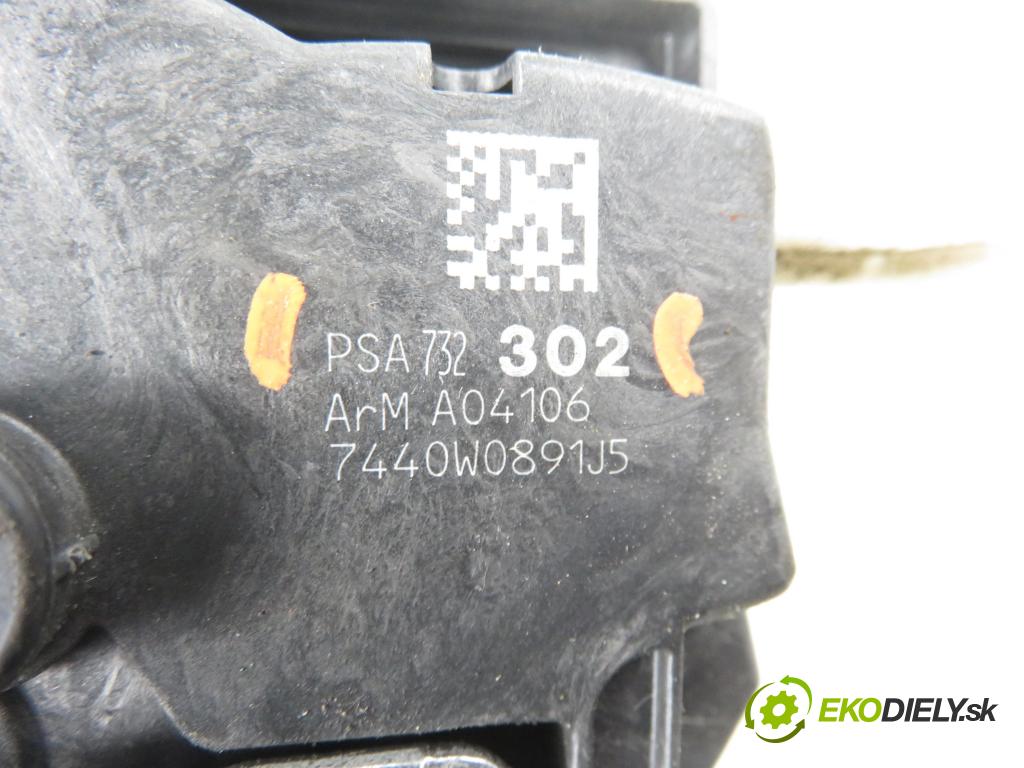 PEUGEOT 5008 (0U_, 0E_) VAN 2010 82,00 1.6 HDi - 112 9HR (DV6C) 1560,00 zámok LTE 732302