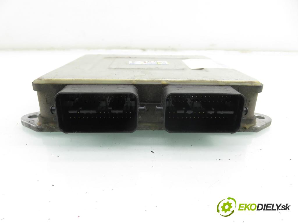 MAZDA 5 (CR19) MINIVAN 2005 107,00 2 - LFF7 1999,00 Riadiaca jednotka Motor E6T53975H1 ; 57160009
