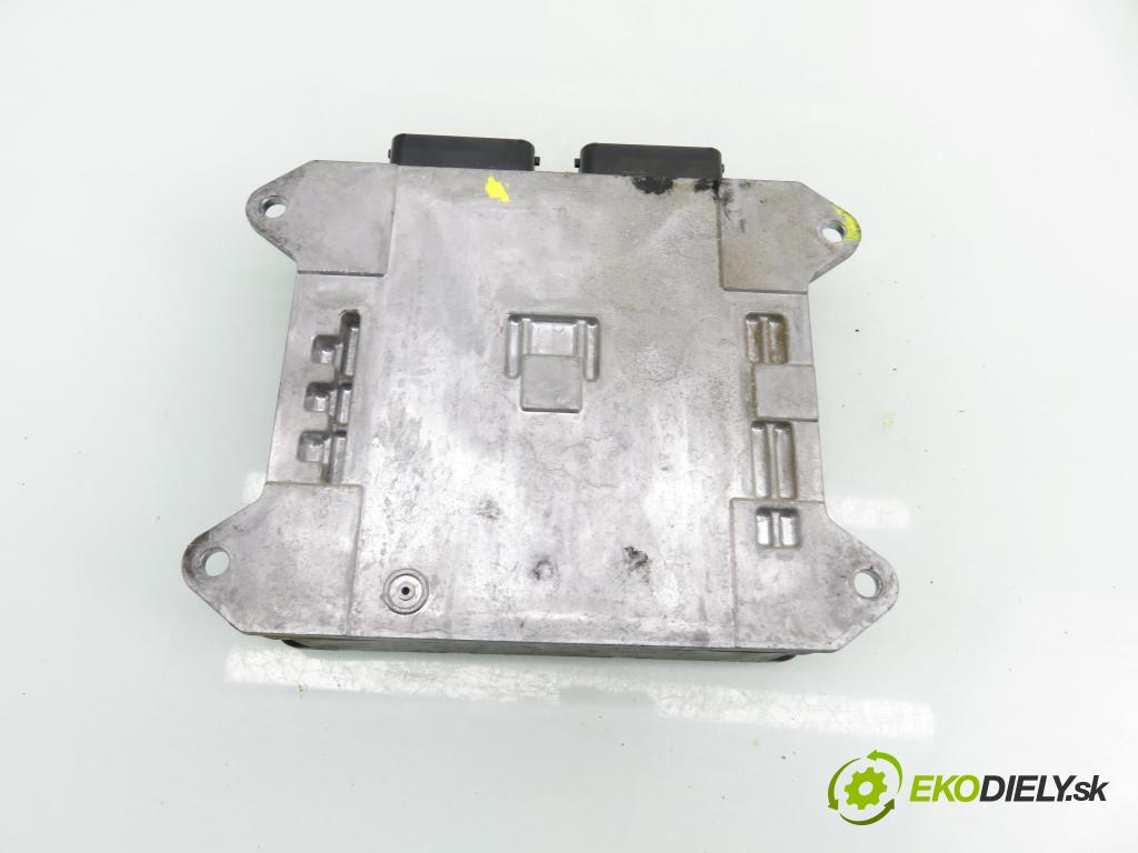 MAZDA 5 (CR19) MINIVAN 2005 107,00 2 - LFF7 1999,00 Riadiaca jednotka Motor E6T53975H1 ; 57160009