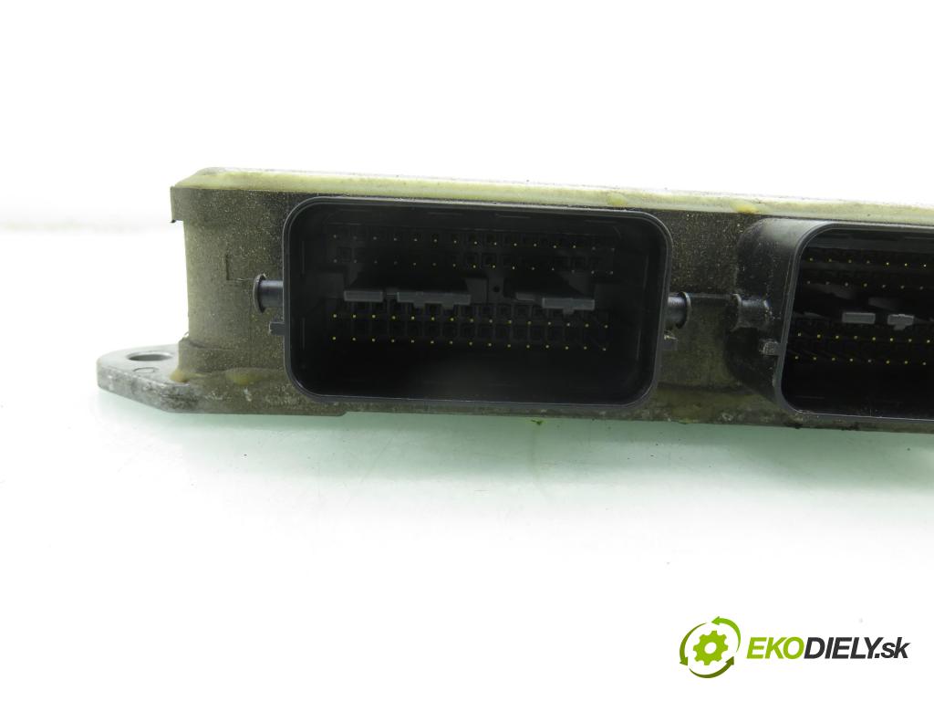 MAZDA 5 (CR19) MINIVAN 2005 107,00 2 - LFF7 1999,00 Riadiaca jednotka Motor E6T53975H1 ; 57160009