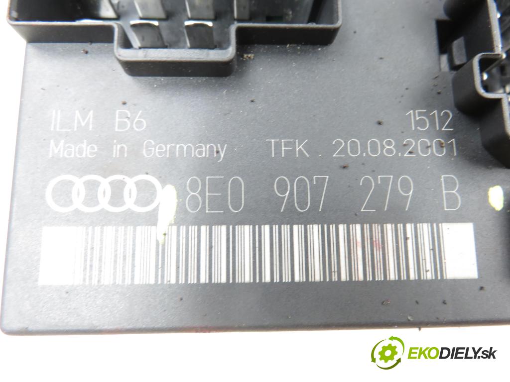 AUDI A4 (8E2, B6) SEDAN 2001 96,00 1.9 TDI - AWX 1896,00 Riadiaca jednotka svetlá 8E0907279B