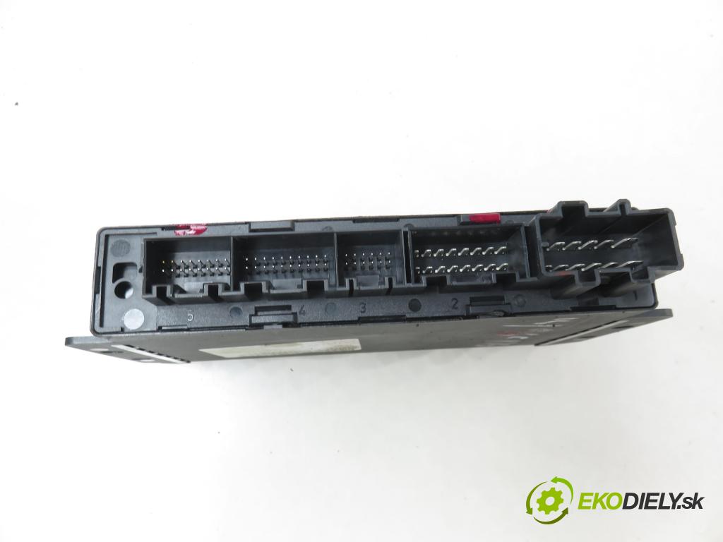 AUDI A4 (8E2, B6) SEDAN 2001 96,00 1.9 TDI PD 130 - AWX 1896,00 MODUL komfortu 8E0959433AF