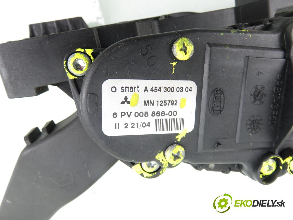 MITSUBISHI COLT VI (Z3_A, Z2_A) HB 2005 80,00 1.5 - 109 4A91 1499,00 potenciometr plynového pedálu MN125792 (Potenciometr plynového pedálu)