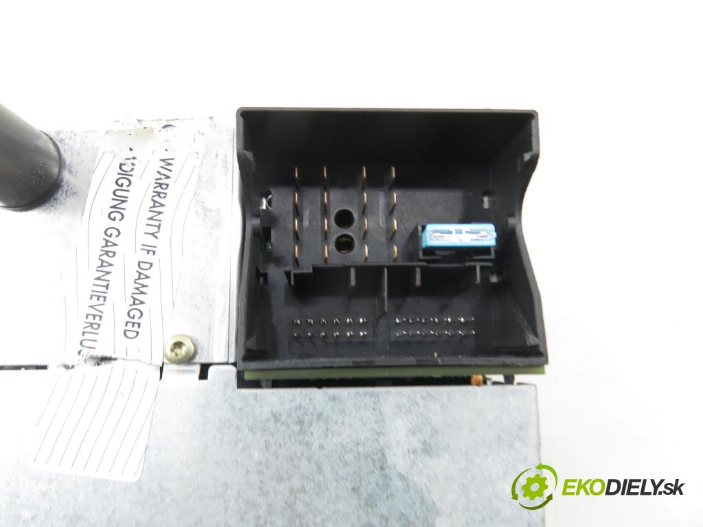 OPEL ASTRA H Kombi (A04) KOMBI 2006 77,00 1.6 - Z 16 XE1 1598,00 RADIO 13188465 ; 383555646