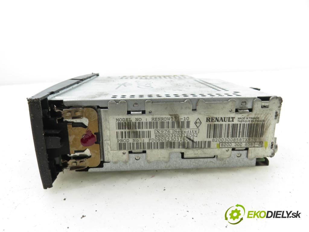 RENAULT SCENIC II (JM0/1_) MINIVAN 2003 88,00 1.9 dCi 120 - F9Q 812 1870,00 RADIO CD 8200300858